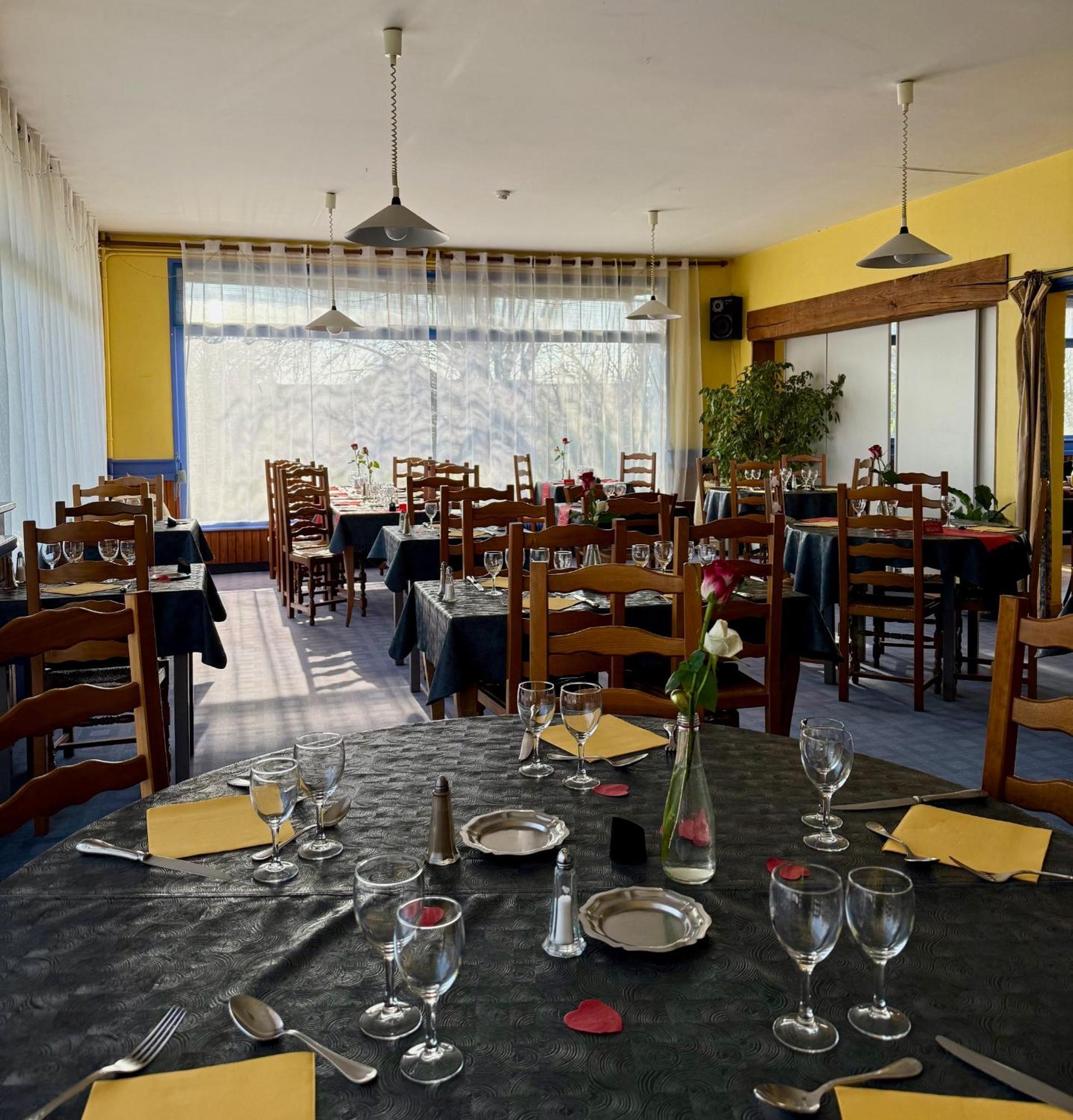 Le Relais De La Route Bleue Saint-Loup (Auvergne) Exterior foto